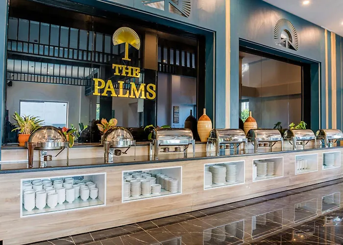 The Palms By Hmg Отель Фантхьет